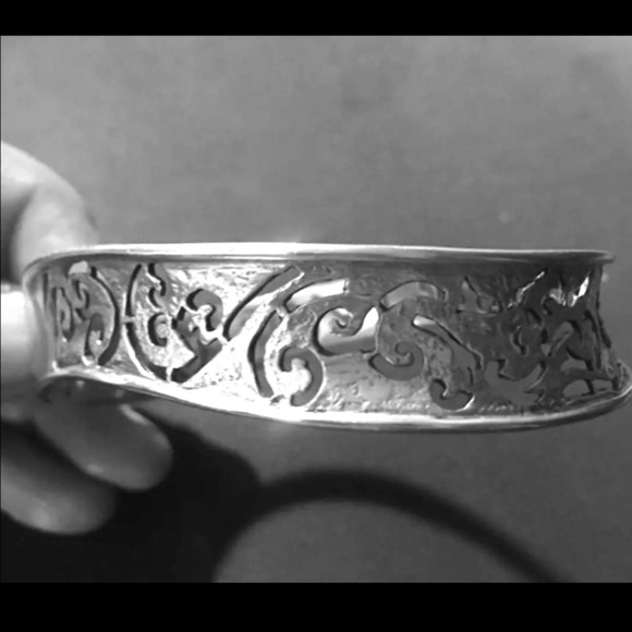 Silpada Oxidized Sterling Silver Oval Bangle